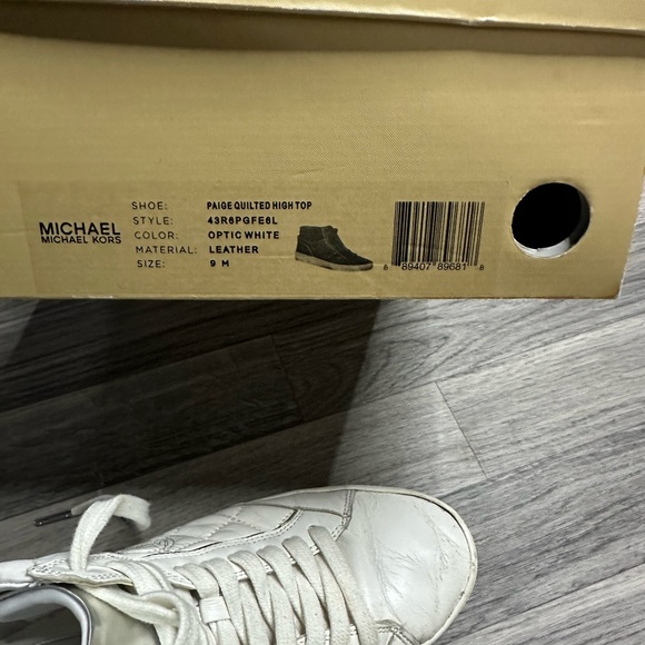 Michael Kors Paige Quilted High Top Sneaker Leather Optic White 9 - Picture 6 of 6